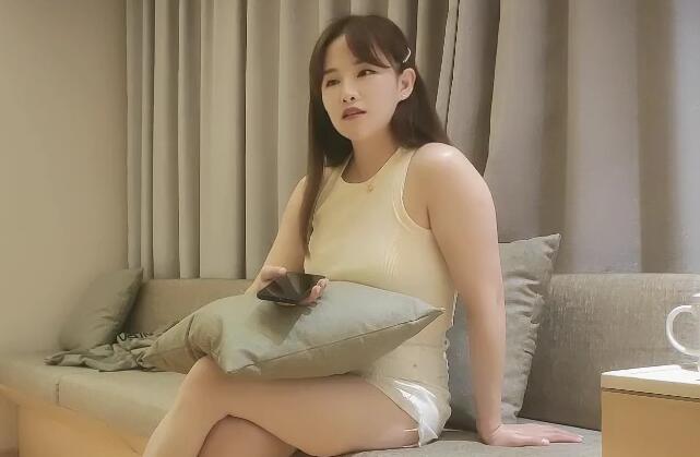 重金投入驰骋外围圈肤白貌美新 女 神 降 临 嘴 贱 文 轩 傻 话 不 断 依 然 笑 脸 相 迎 共 享 交 合 之 乐